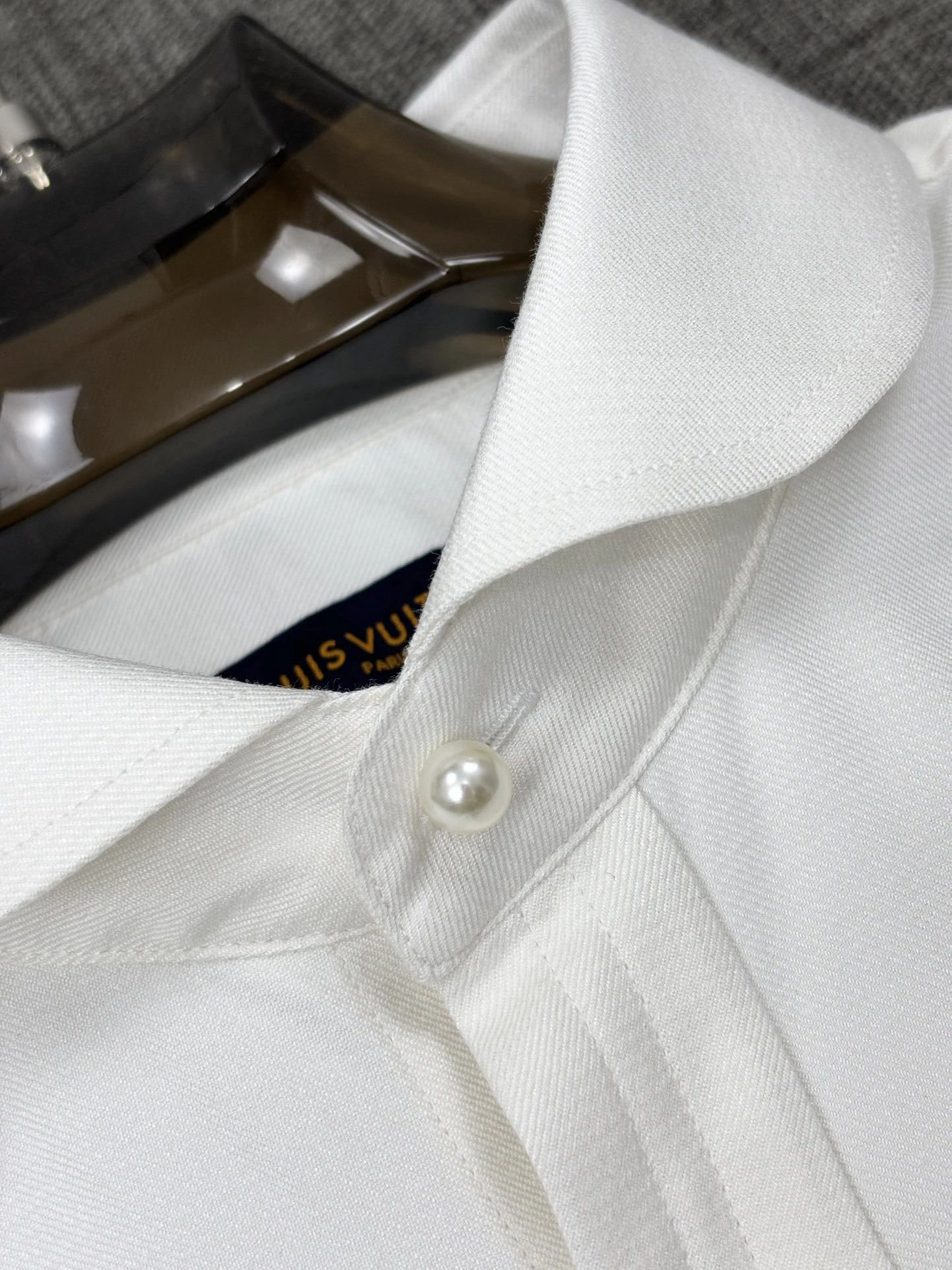 wg.luxury- 8V item:E-F409F1526